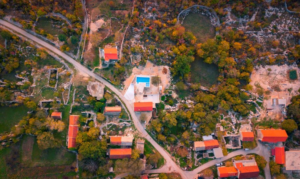 Dvori Stipanovi with heated pool photo 3