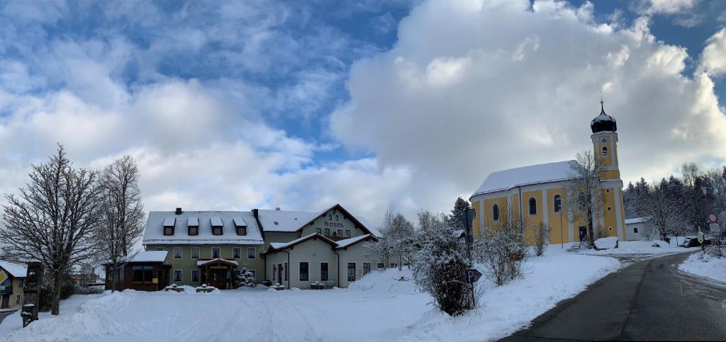 Lindenhof Hetzenbach photo 1