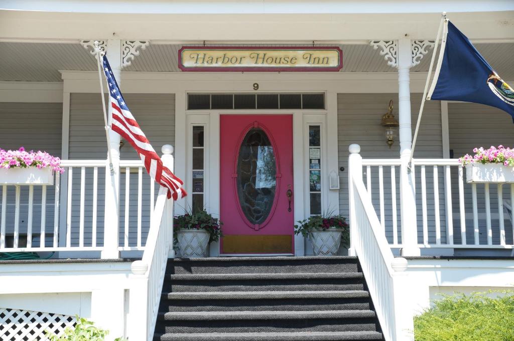 Harbor House Inn photo 2