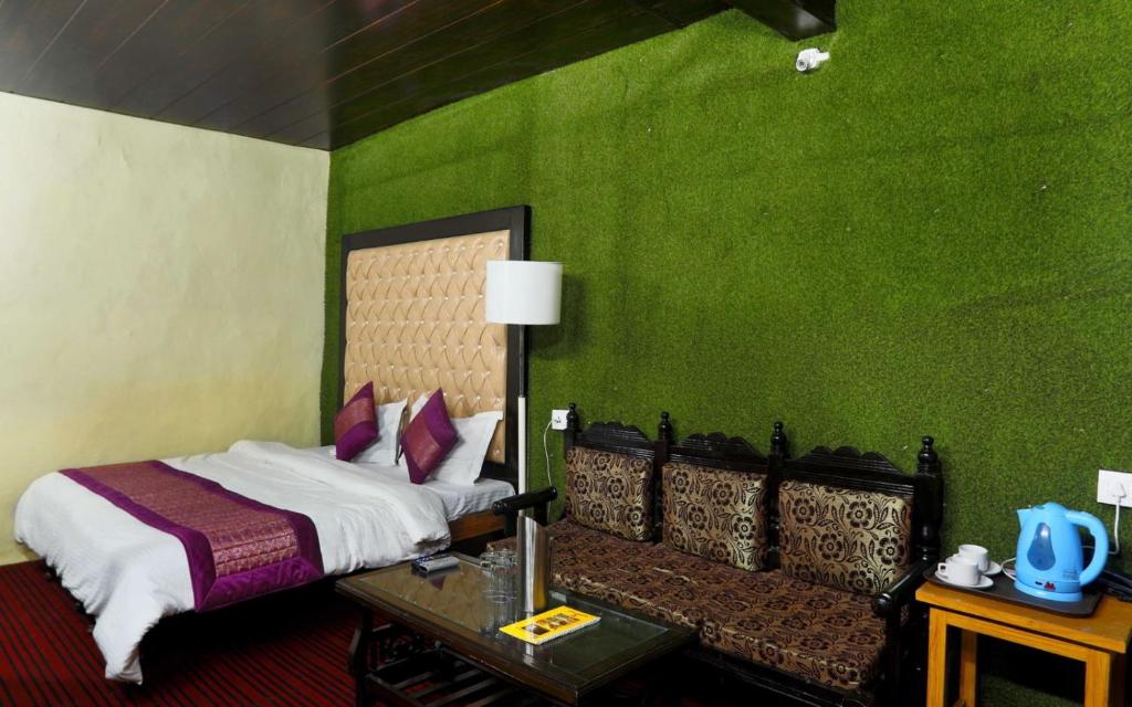 Hotel Kausani Retreat photo 2