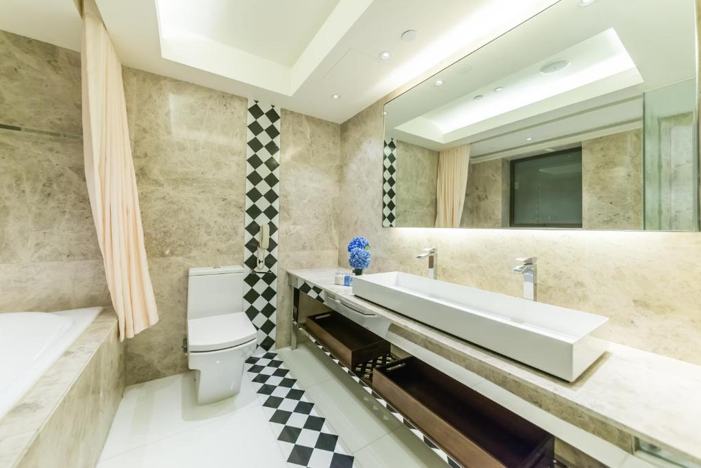 Сьюит (Люкс «Премьер»), Hotel Pravo Hong Kong