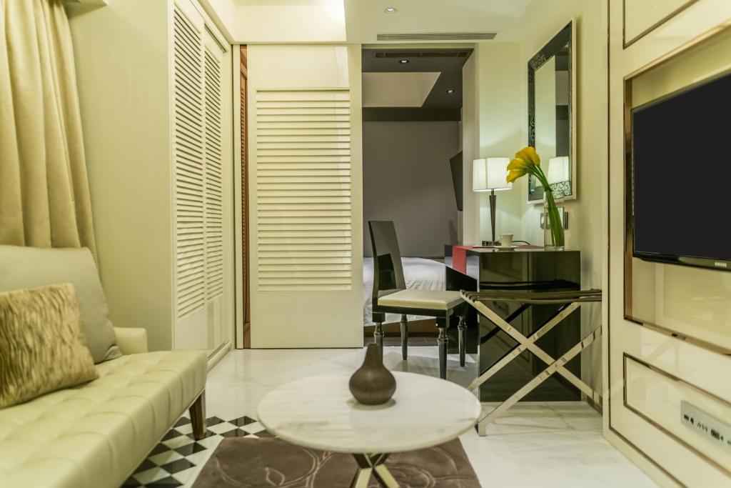 Сьюит (Люкс «Премьер»), Hotel Pravo Hong Kong