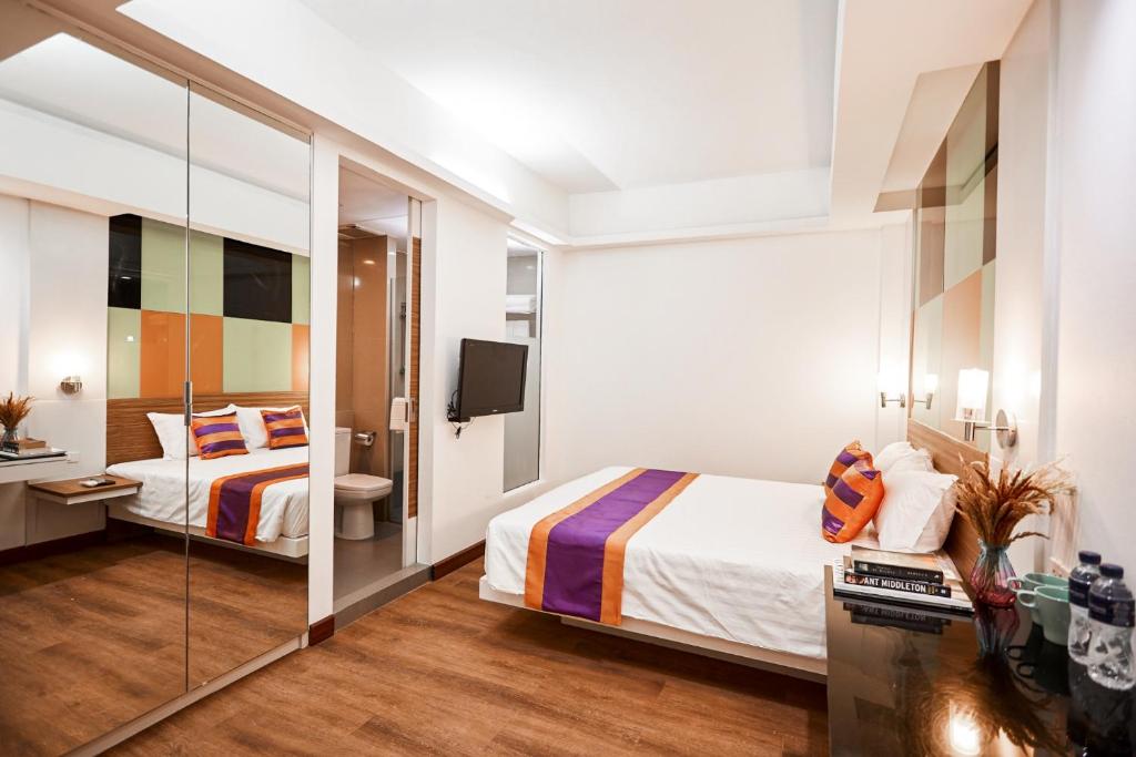 Двухместный (Улучшенный двухместный номер с 1 кроватью), Asoke Suites