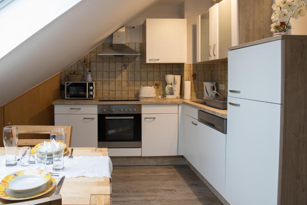 Ferienwohnungen Wittmann, Wohnung 2 OG., für bis zu 3 Personen photo 1