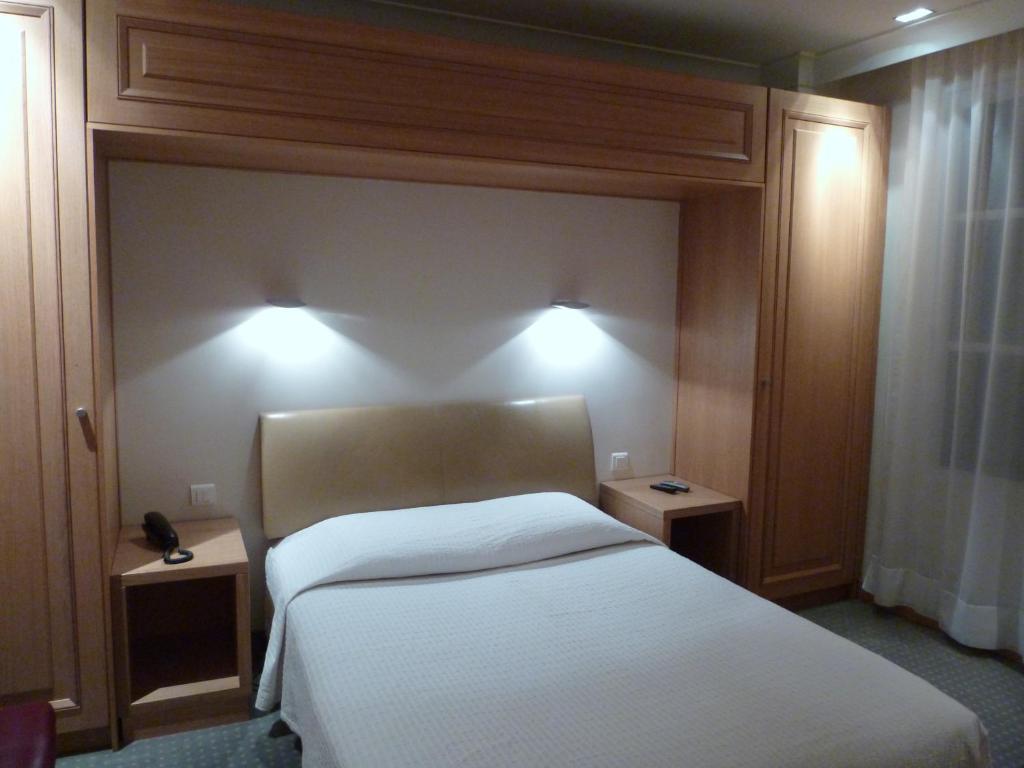 Двухместный (Двухместный номер «Комфорт» с 1 кроватью), Hôtel du Vieux Marais