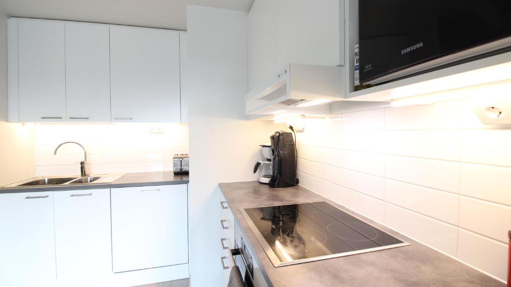 New one bedroom apartment with TERRACE and Parking photo 3