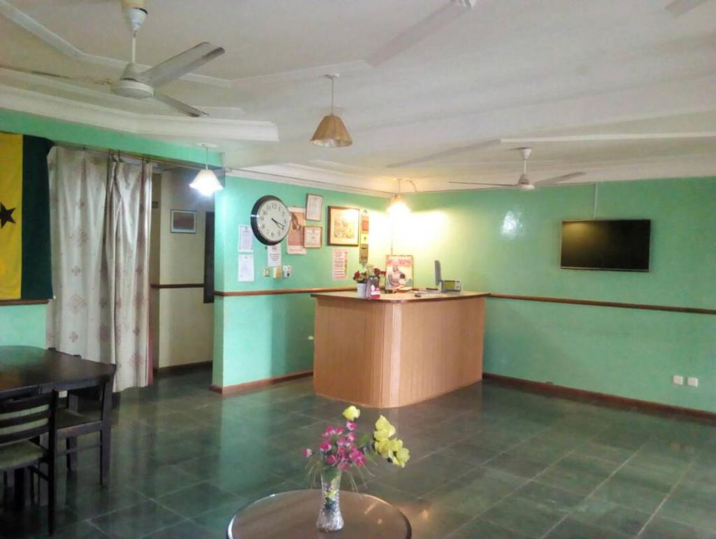 Sampson's Guesthouse Company Ltd. photo 3