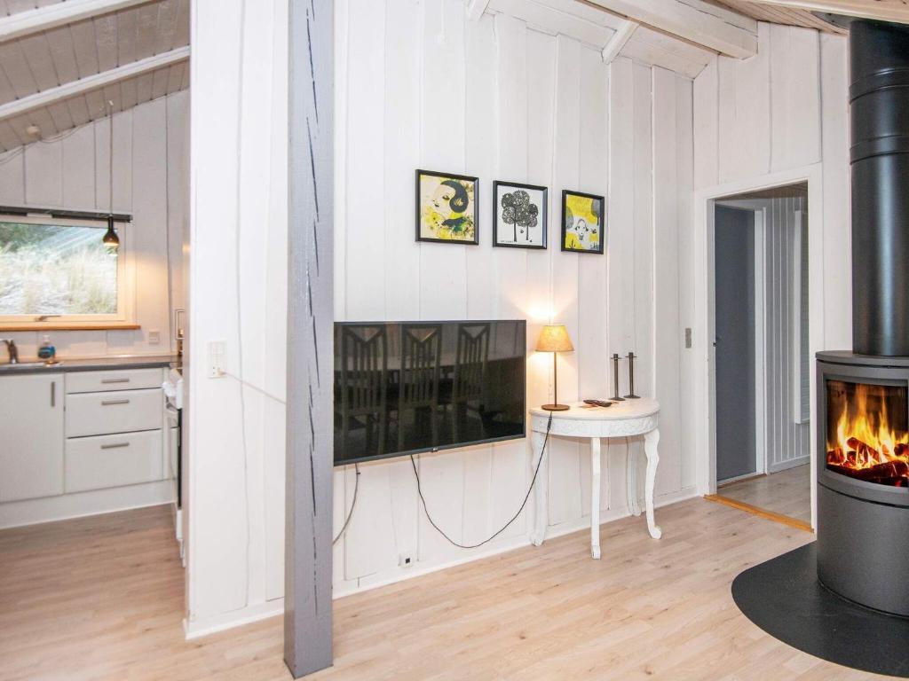 6 person holiday home in Ringk bing photo 3