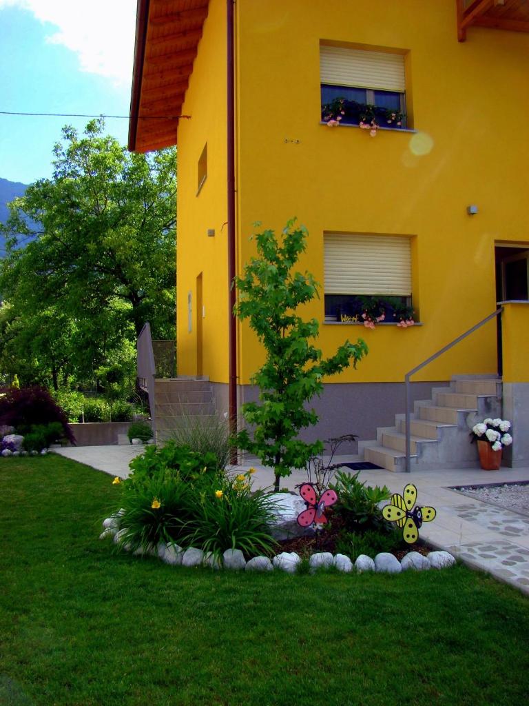 Apartment and Rooms HISA SONCA photo 1