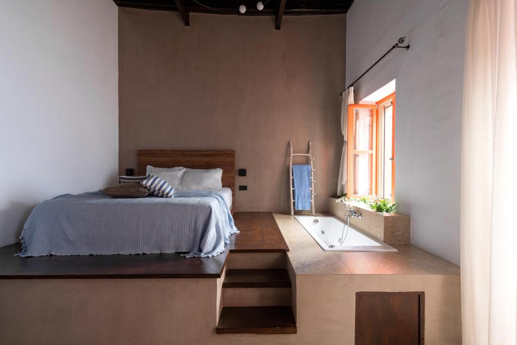 Сьюит (Люкс Ione), Blue Jasmine Suites
