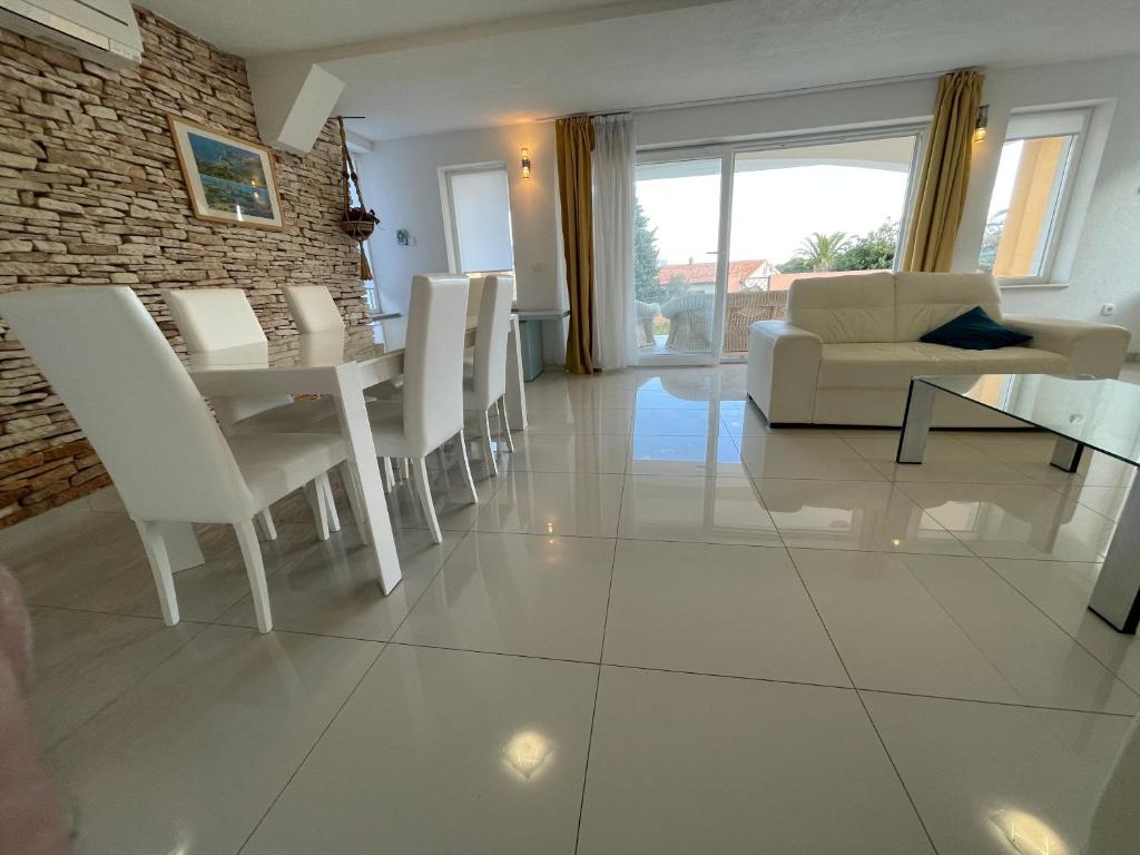 VILLA LINA photo 4