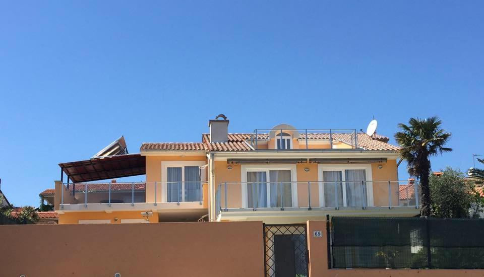 VILLA LINA photo 1