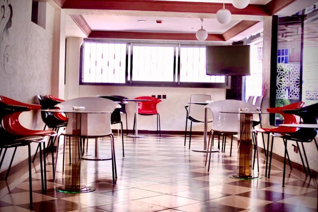 ZELLAKA hôtel & café photo 4
