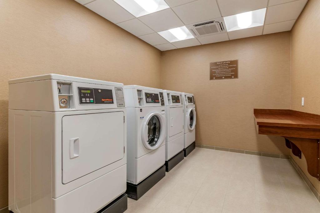 Comfort Suites Camp Hill-Harrisburg West photo 4