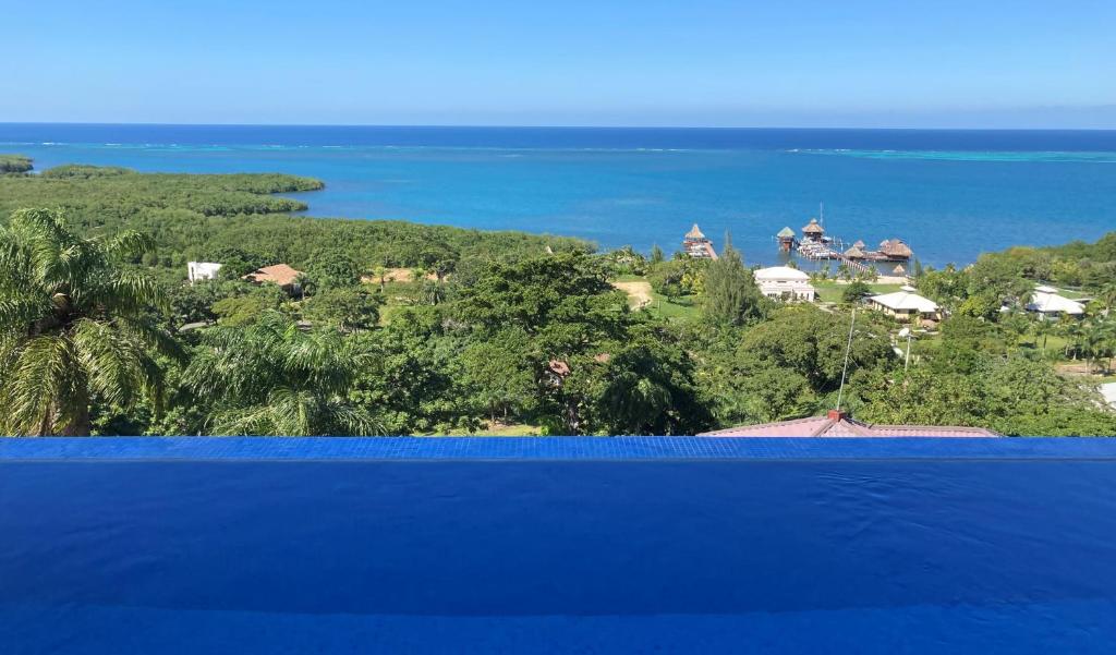 Turquoise Views at Coral Views Village photo 2