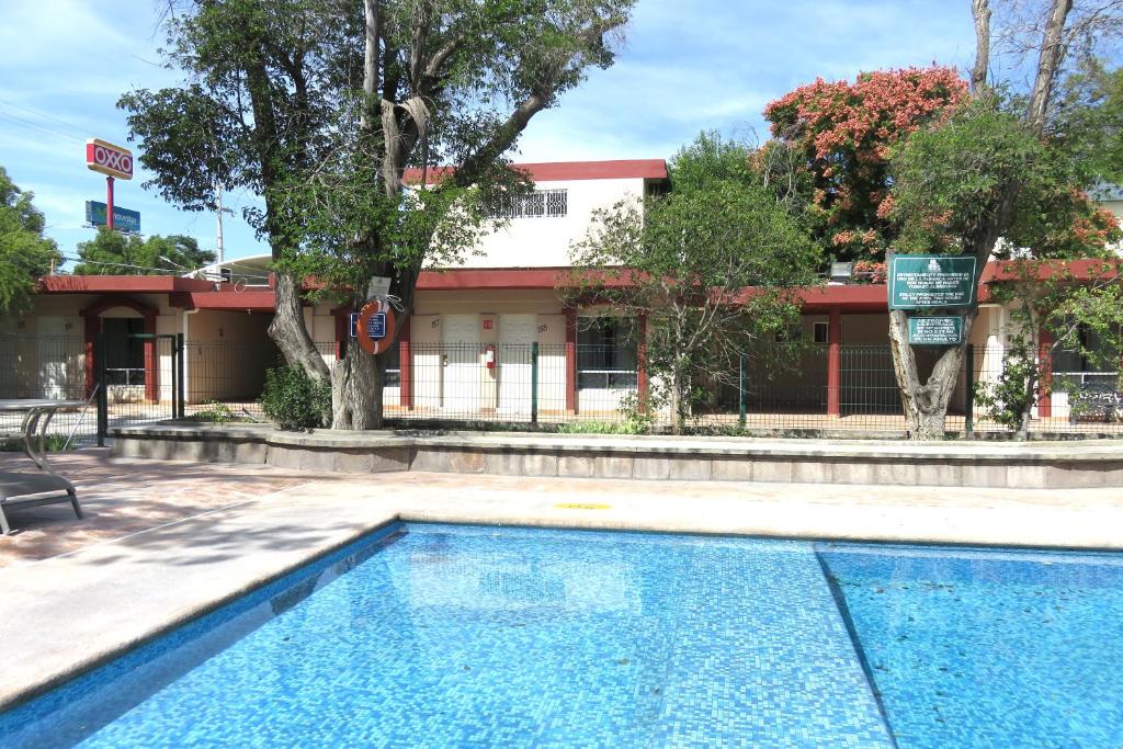 Hotel Huizache photo 2