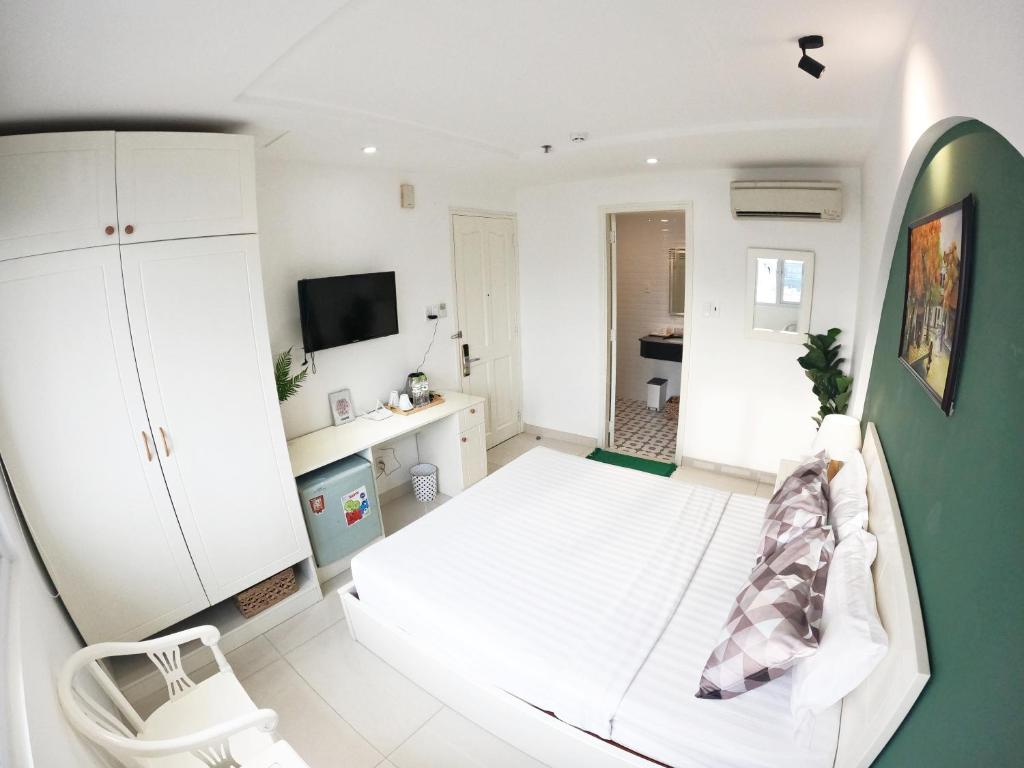 Двухместный (Улучшенный двухместный номер с 1 кроватью), Dinh Phat Hotel