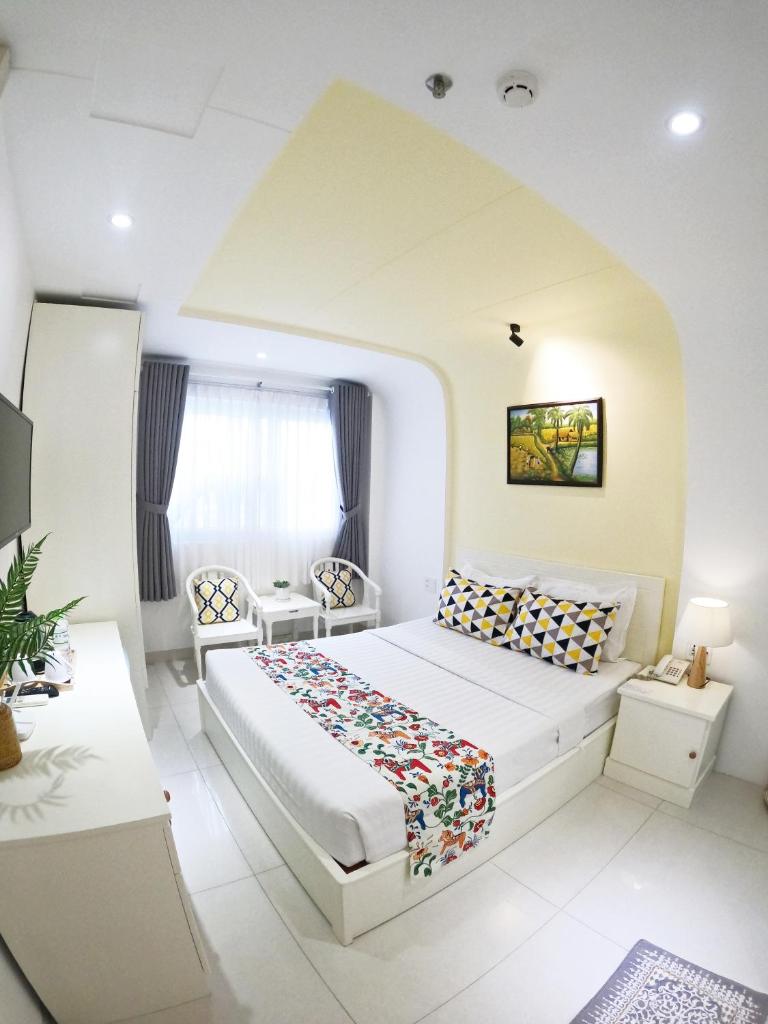 Двухместный (Улучшенный двухместный номер с 1 кроватью), Dinh Phat Hotel