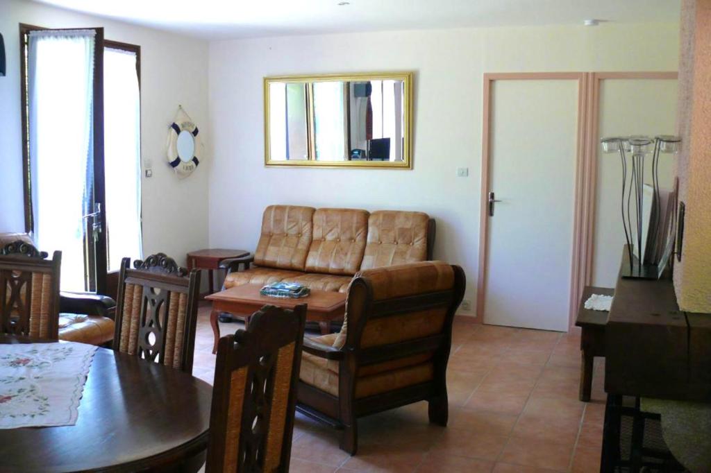 Maison de 2 chambres avec jardin clos et wifi a Marcillac la Croisille photo 2