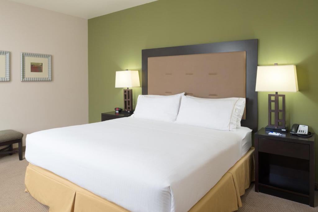 Holiday Inn Express Hotel & Suites North Sequim, an IHG Hotel photo 3