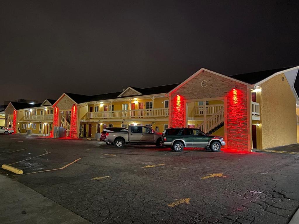 1st Interstate Inn photo 1