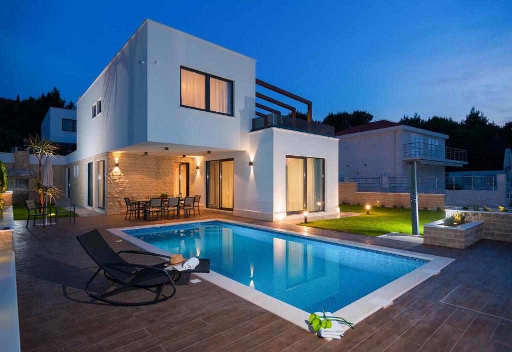 Villa Trogir Deluxe 2 6 Beautiful Bedrooms Private Pools Sea Front - Sauna photo 4