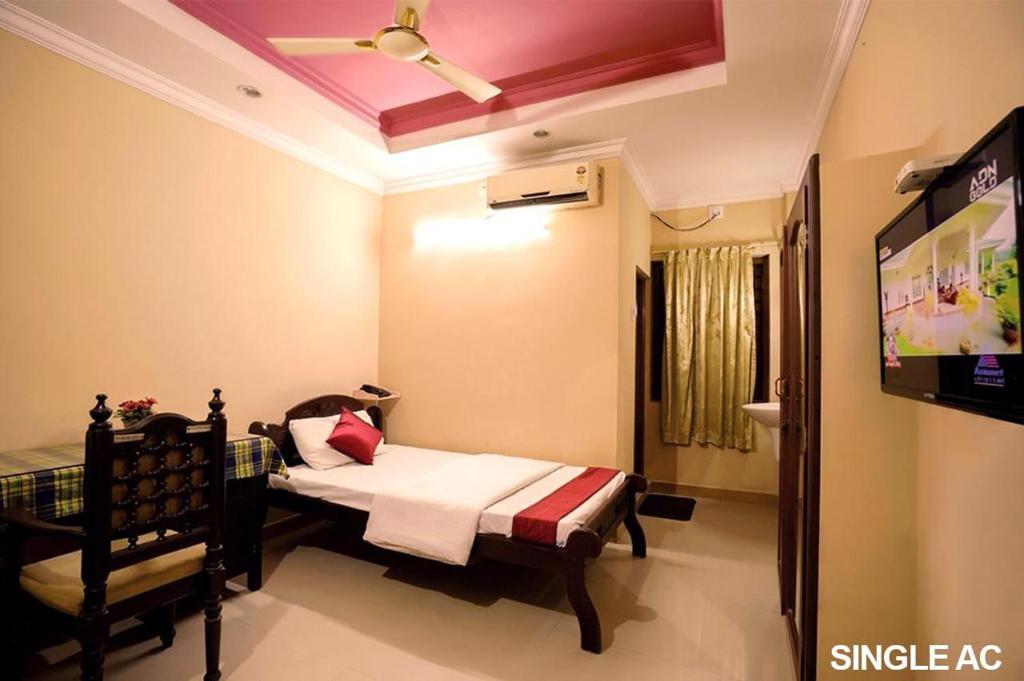 Surabhi Suites photo 3