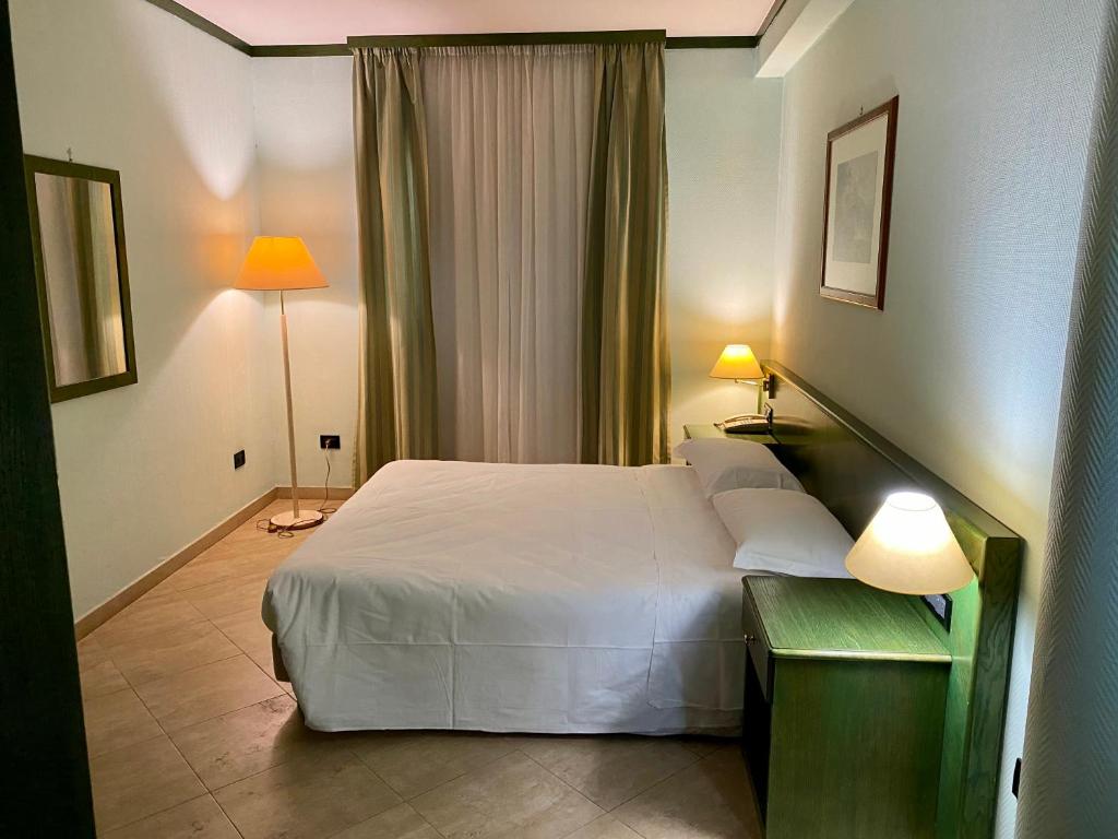 Park Hotel Imperatore Adriano - Tap to explore photos