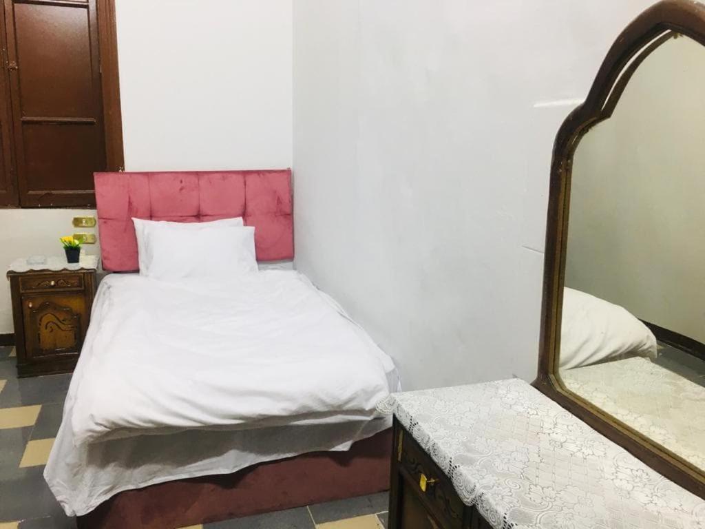 Одноместный (Улучшенный одноместный номер), Pyramids guest house hotel