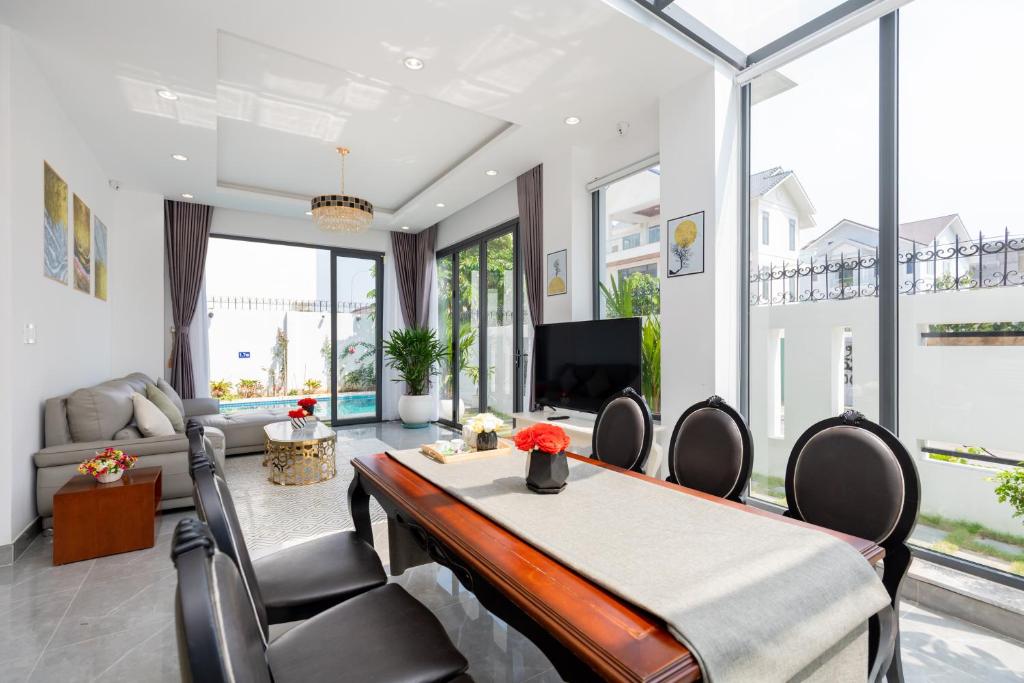 Palm Villa 31 (8 Phòng Ngủ) Khu Nghĩ Dưỡng Cao Cấp