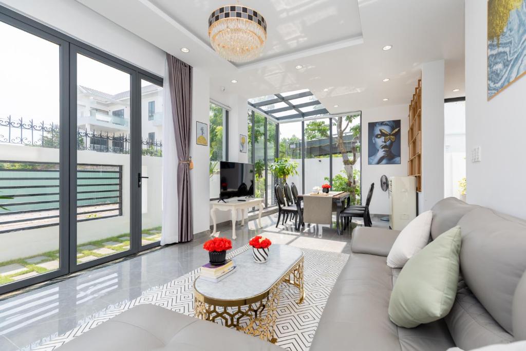 Palm Villa 31 (8 Phòng Ngủ) Khu Nghĩ Dưỡng Cao Cấp