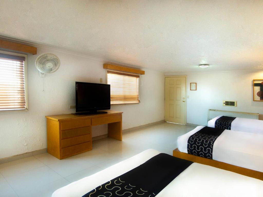 Семейный (Стандартный семейный номер), Hotel Regis