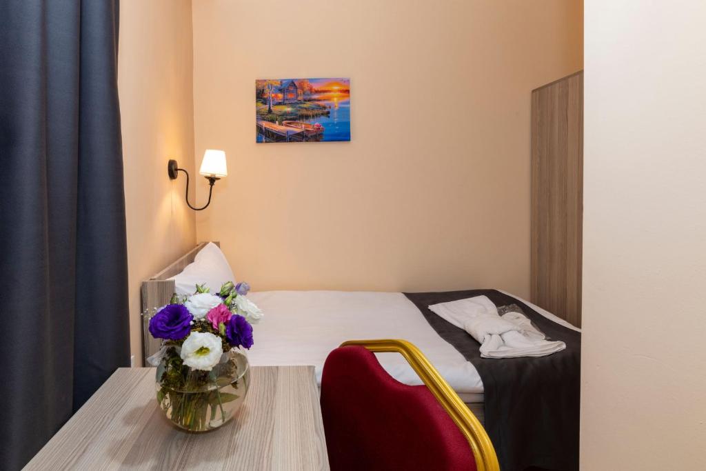 Golden Flower Hotel photo 1