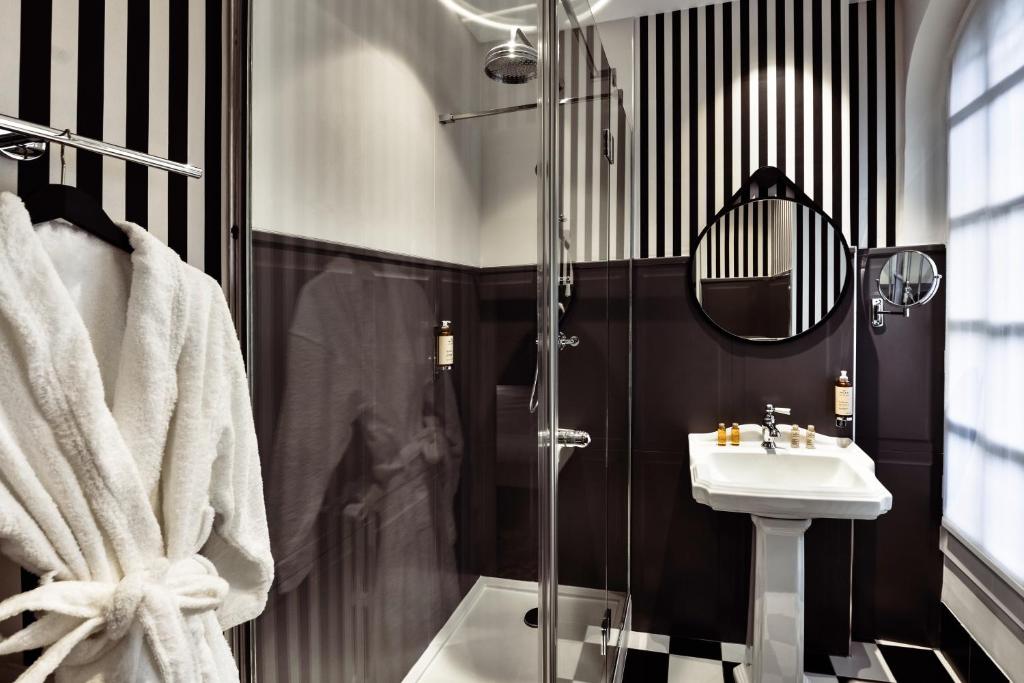 Двухместный (Классический двухместный номер с 1 кроватью), Hotel Lyon Bastille