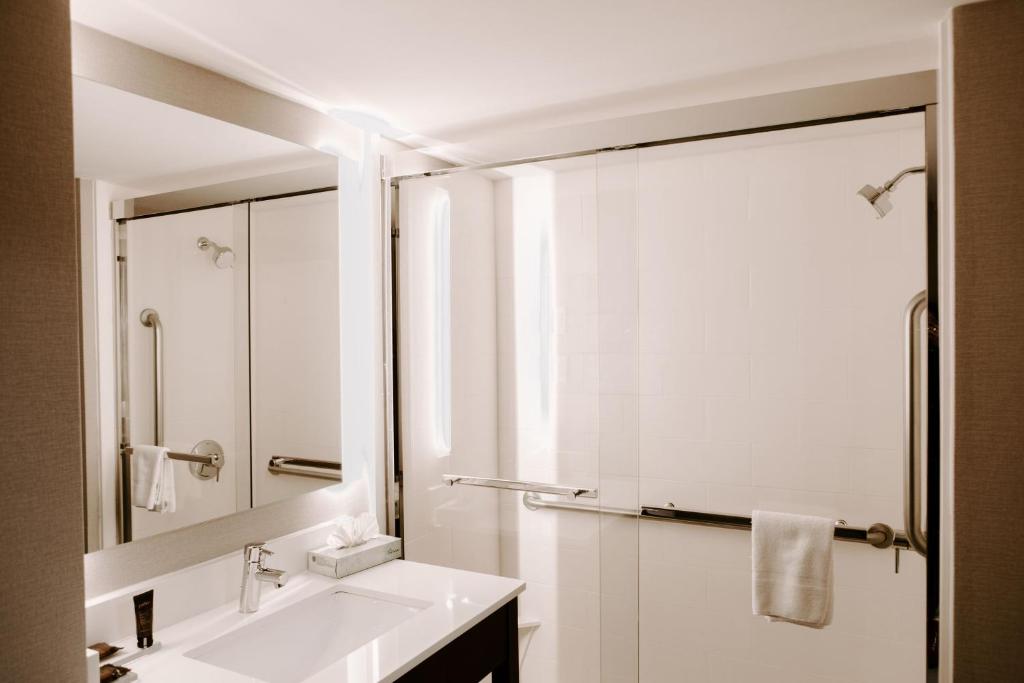 Wingate by Wyndham - Dulles International photo 3