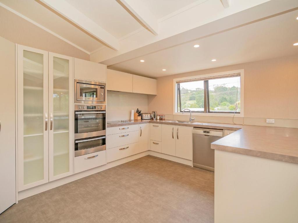 Daze Away - Cooks Beach Holiday Home photo 3