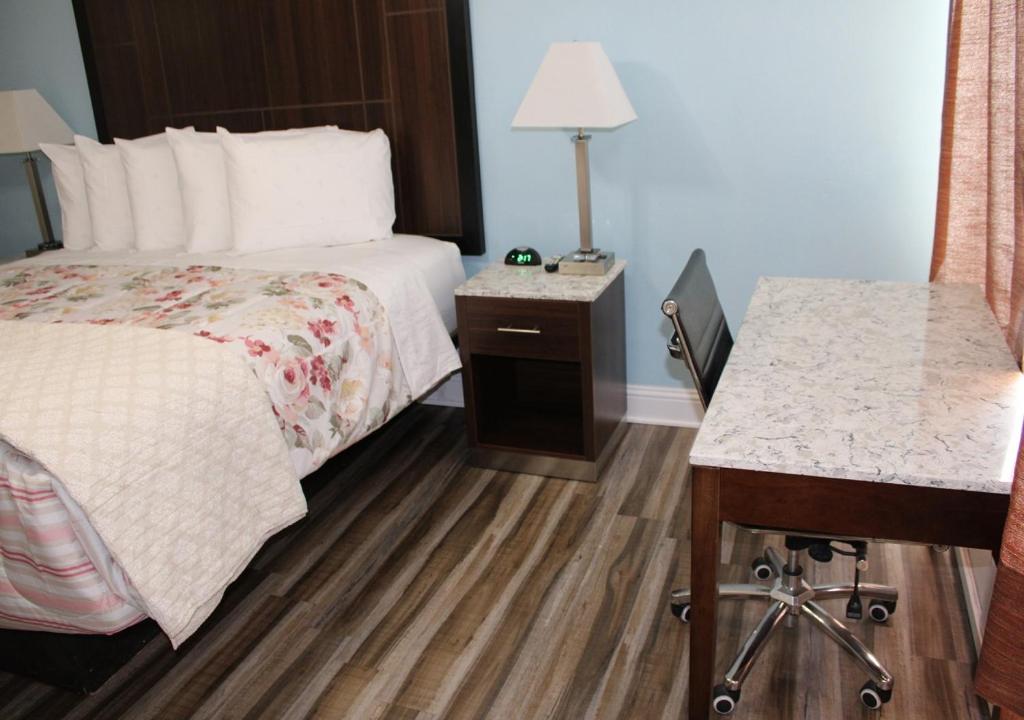 Dolphin Cove Motel photo 1
