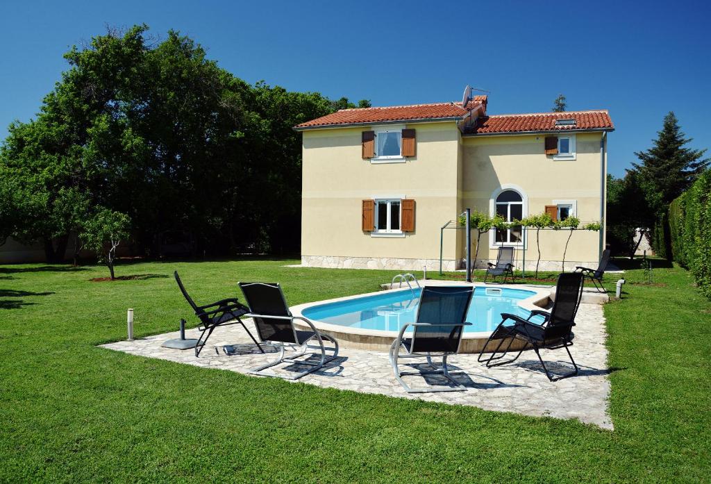 Villa Gardena with private pool photo 4