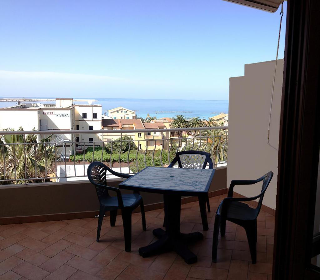 Romantic total sea view photo 4