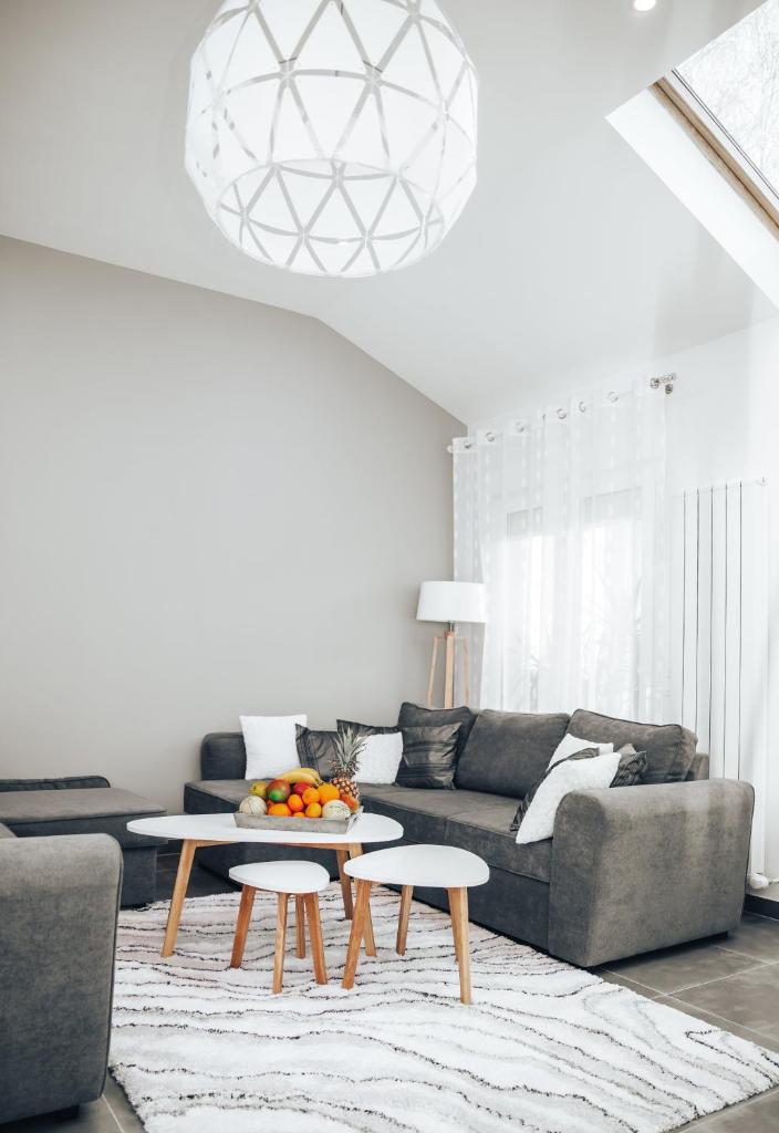 Super Studio cosy proche de CDG photo 1