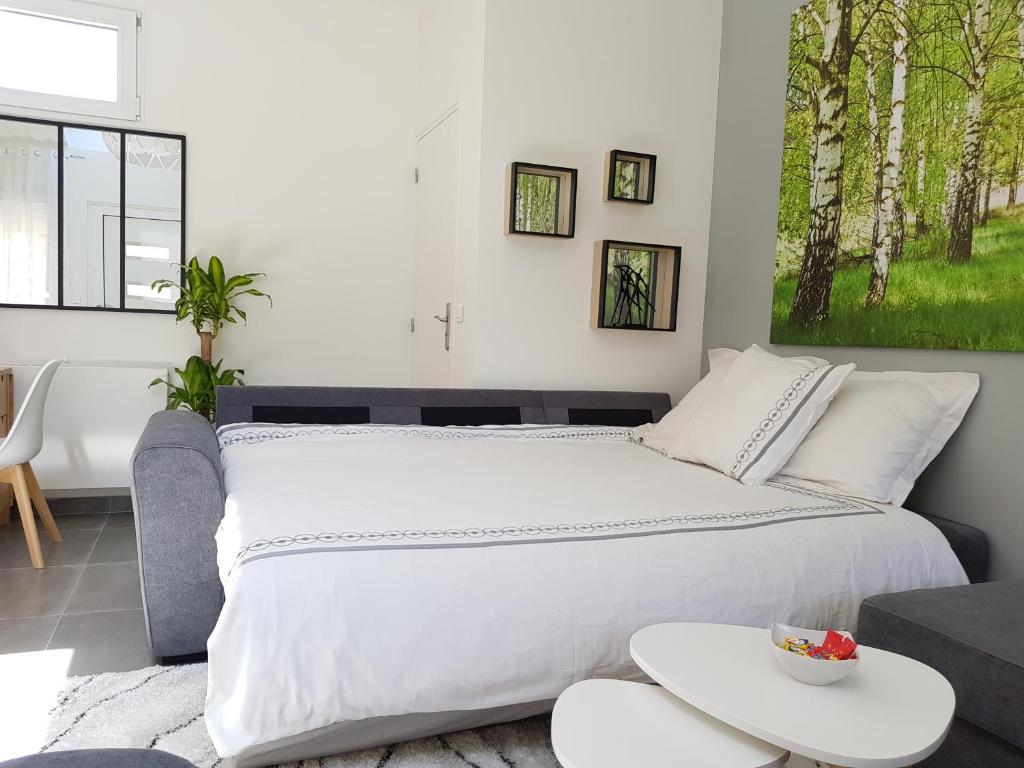 Super Studio cosy proche de CDG photo 4