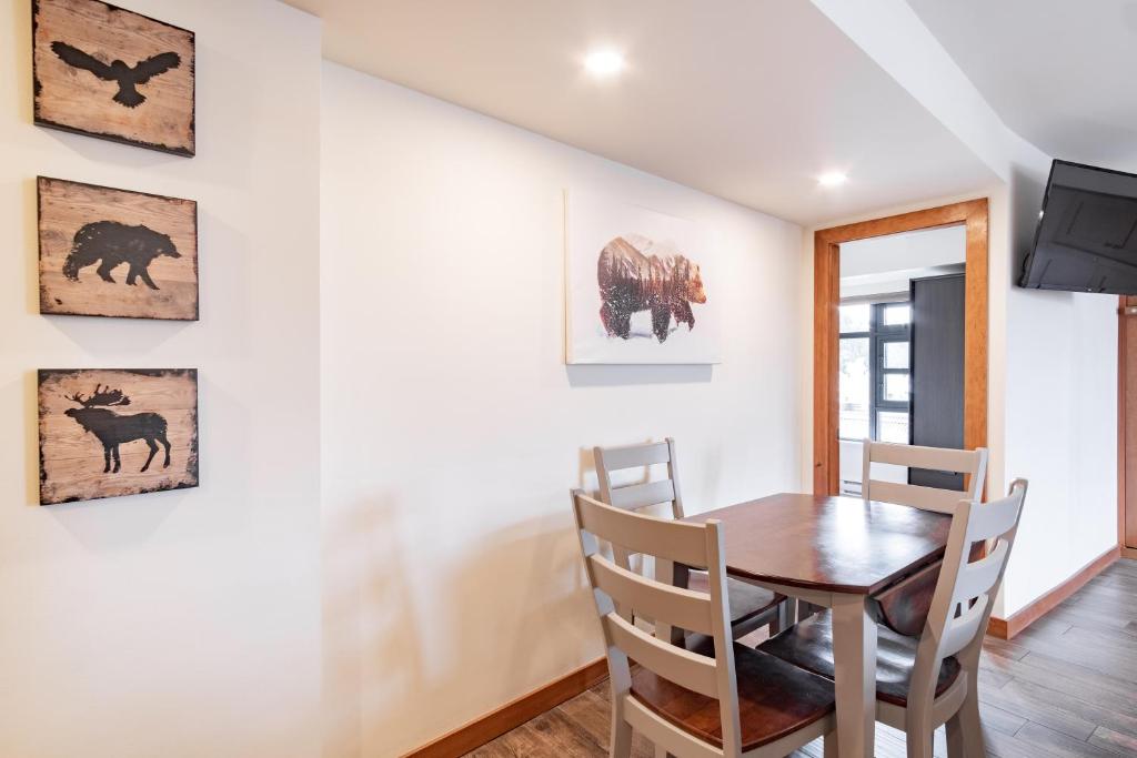 Carleton Lodge by Outpost Whistler photo 1