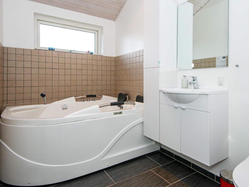 10 person holiday home in Glesborg photo 1