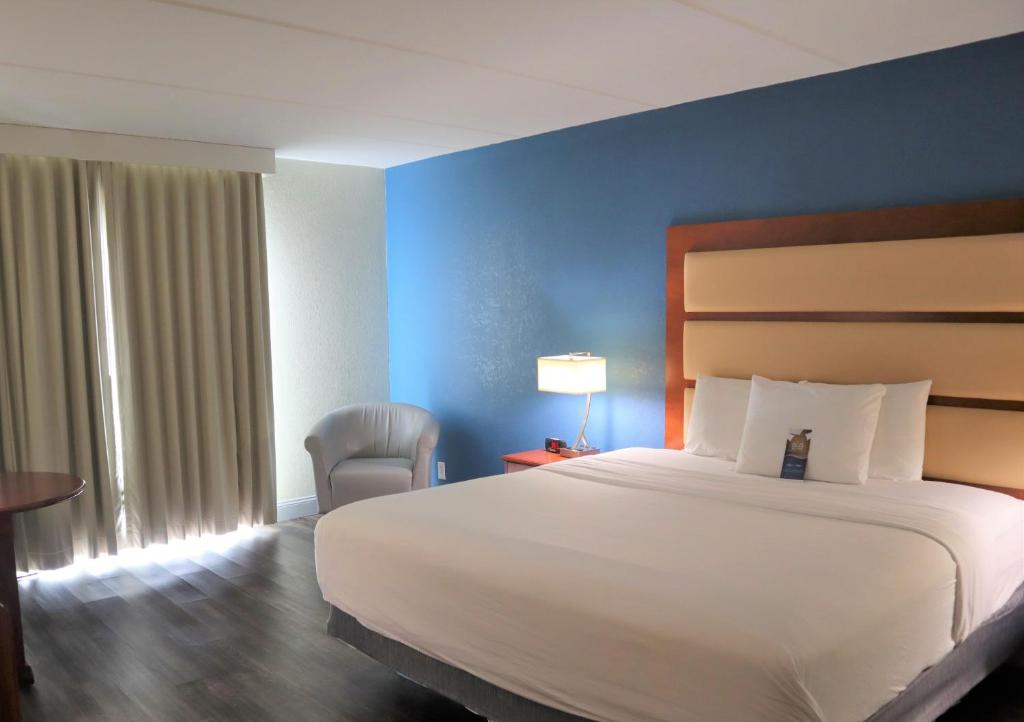 Baymont by Wyndham Norcross Atlanta photo 2