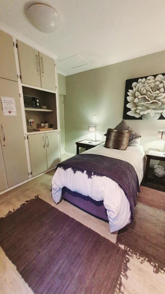 THE SPARE BEDROOM Unit 1 photo 1