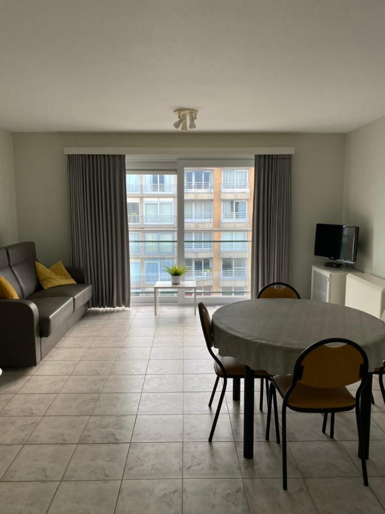 Appartement met aparte slaaphoek, garage en balkon photo 2