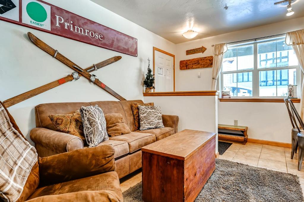 Two-Bedroom Condo at Streamside Lane photo 2