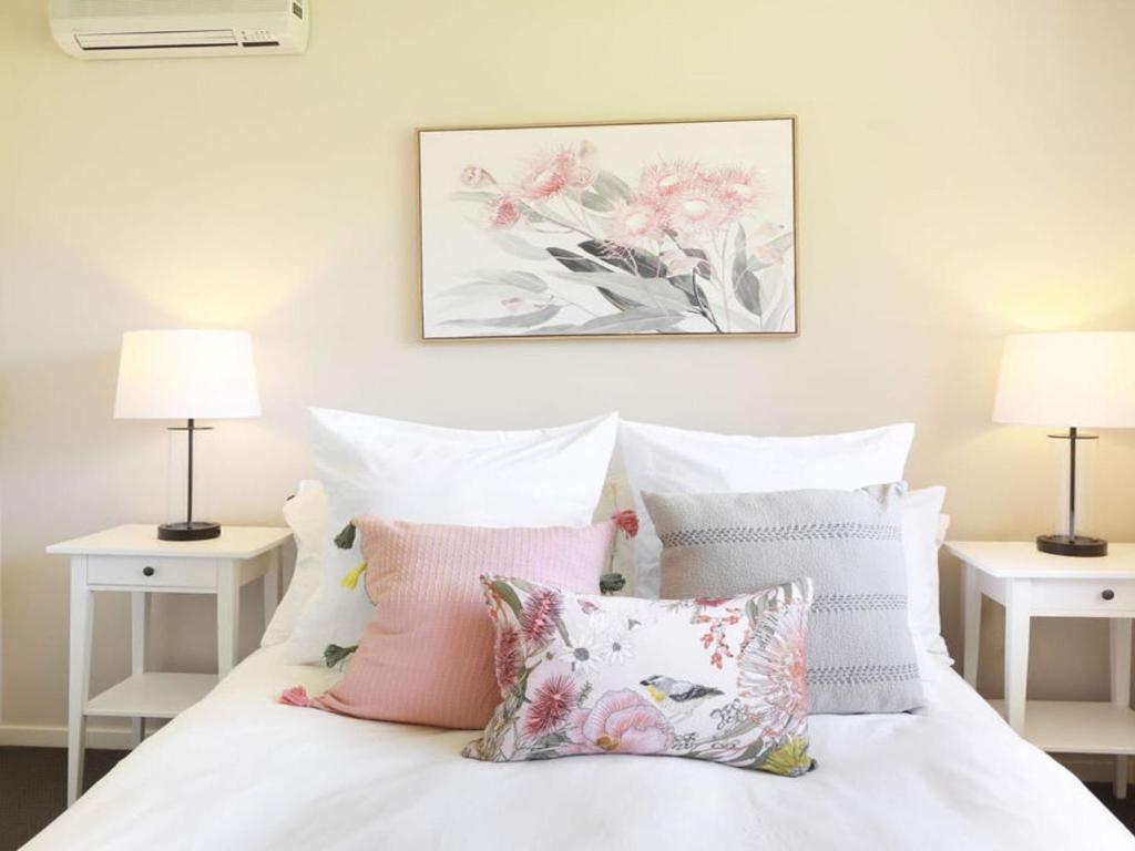 That Pink House photo 4