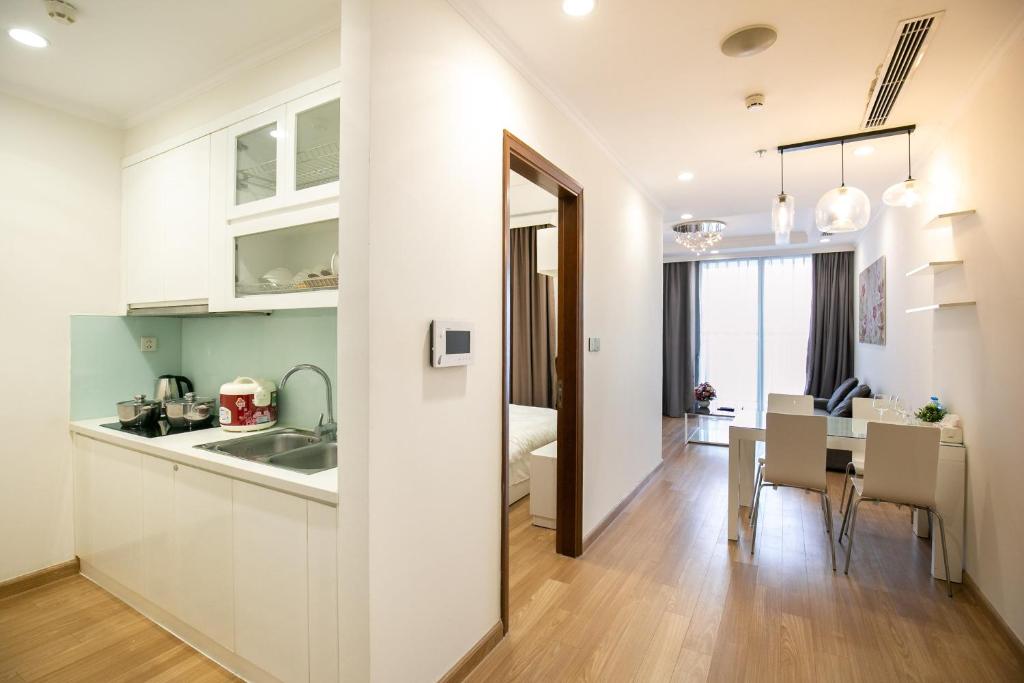 *BOM HOMESTAY* VINHOMES TIMES CITY- 2 BR- COZY APT