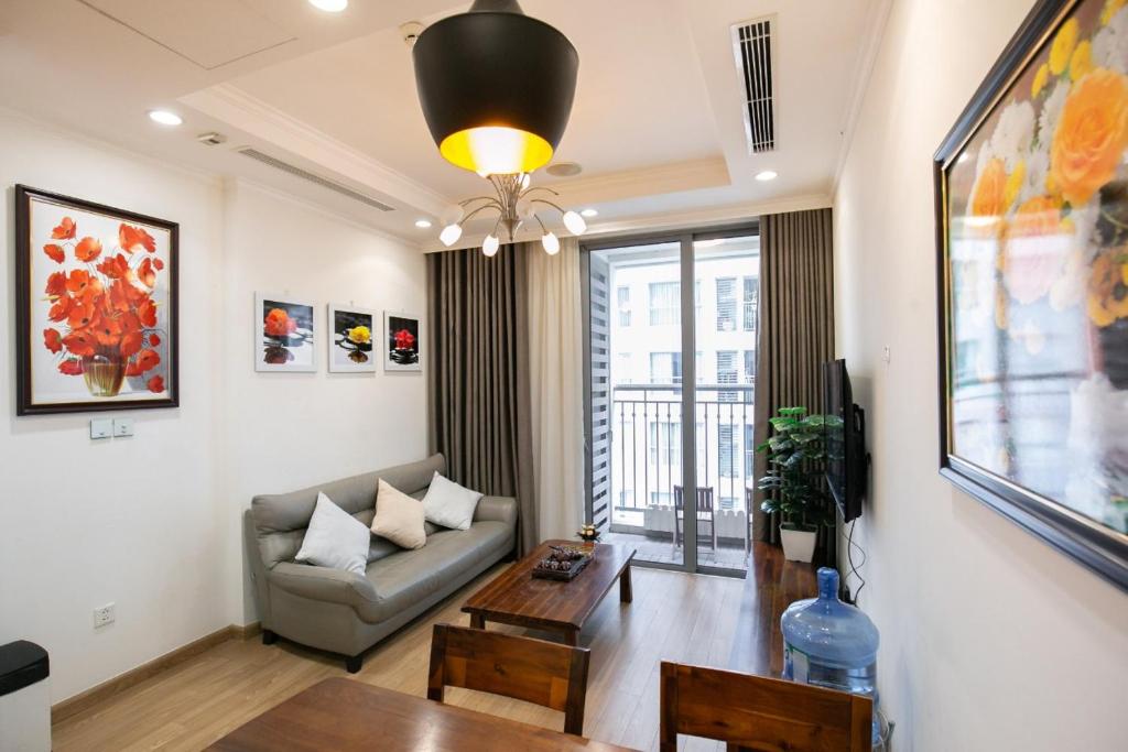 *BOM HOMESTAY* VINHOMES TIMES CITY- 2BR- PARK HILL